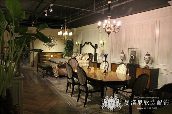 艾默生橢圓餐桌