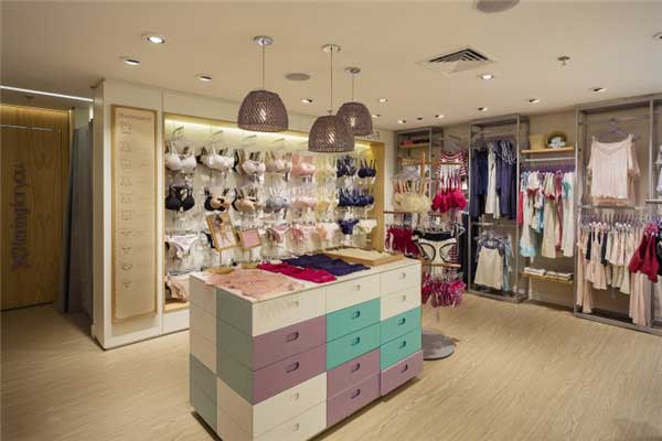 巴西Hering for you內(nèi)衣店軟裝設(shè)計1