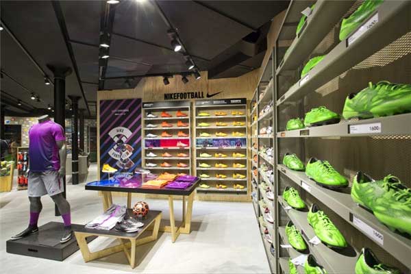 Sportmaster運(yùn)動(dòng)用品旗艦店設(shè)計(jì)1